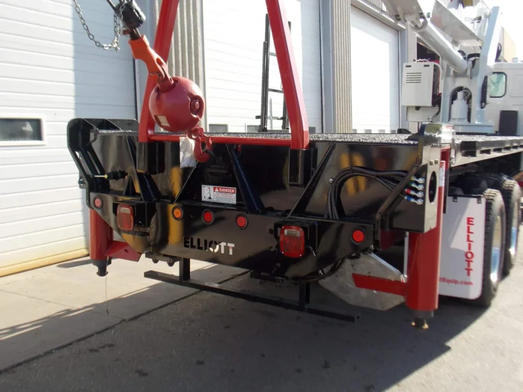 ELLIOTT 30105 ON 2019 WS 04