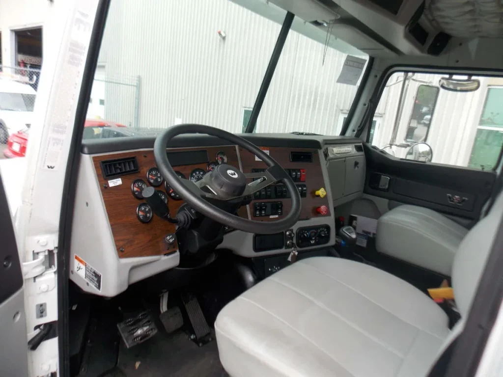 ELLIOTT 30105 ON 2019 WS 06