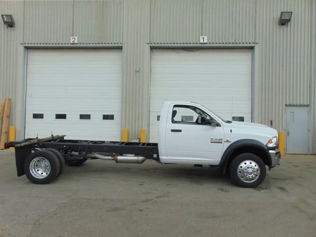 NEW DODGE 5500 CAB & CHASSIS 1