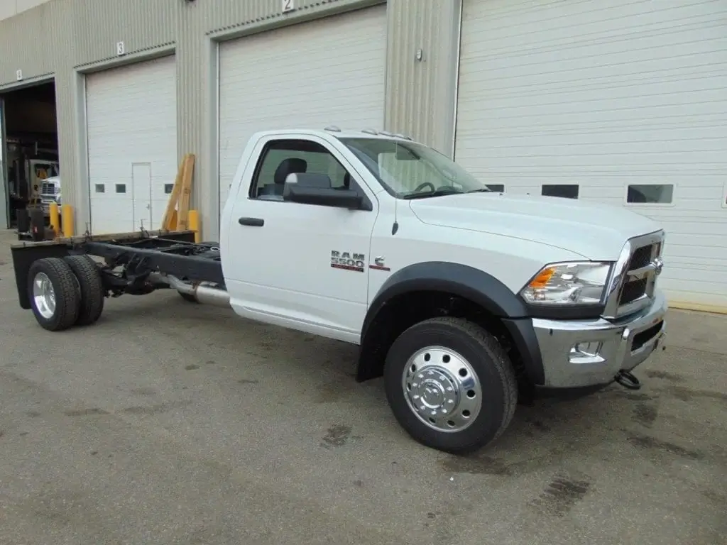 NEW DODGE 5500 CAB & CHASSIS main