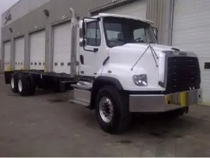 NEW FREIGHTLINER 114SD TRUCK main