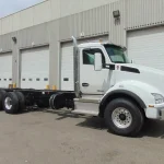 NEW KENWORTH T880 SH TRI DRIVE CHASSIS – 515 hp – AUTO 18spd