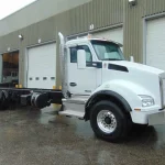 NEW KENWORTH T880 SH TRI DRIVE CHASSIS – 515 hp – AUTO 18spd 6