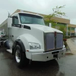 NEW KENWORTH T880 SH TRI DRIVE CHASSIS – 515 hp – AUTO 18spd 8