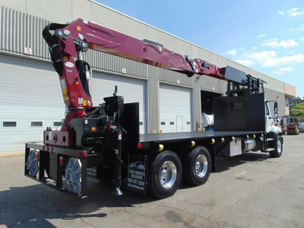 NEW PM POWERLIFT PL 74 REAR MOUNTED ON NEW FREIGHTLINER 114SD 3