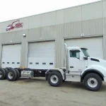 NEW – KW T880  STEER – TRIDRIVE CHASSIS – 525 HP PACCAR, AUTO 18 SPD 1