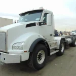 NEW – KW T880  STEER – TRIDRIVE CHASSIS – 525 HP PACCAR, AUTO 18 SPD 3