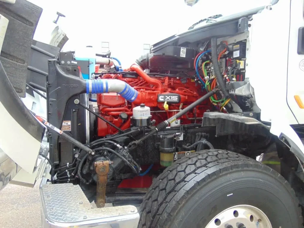 NEW – PETERBILT 567 CHASSIS – CUMMINS 565 HP 10
