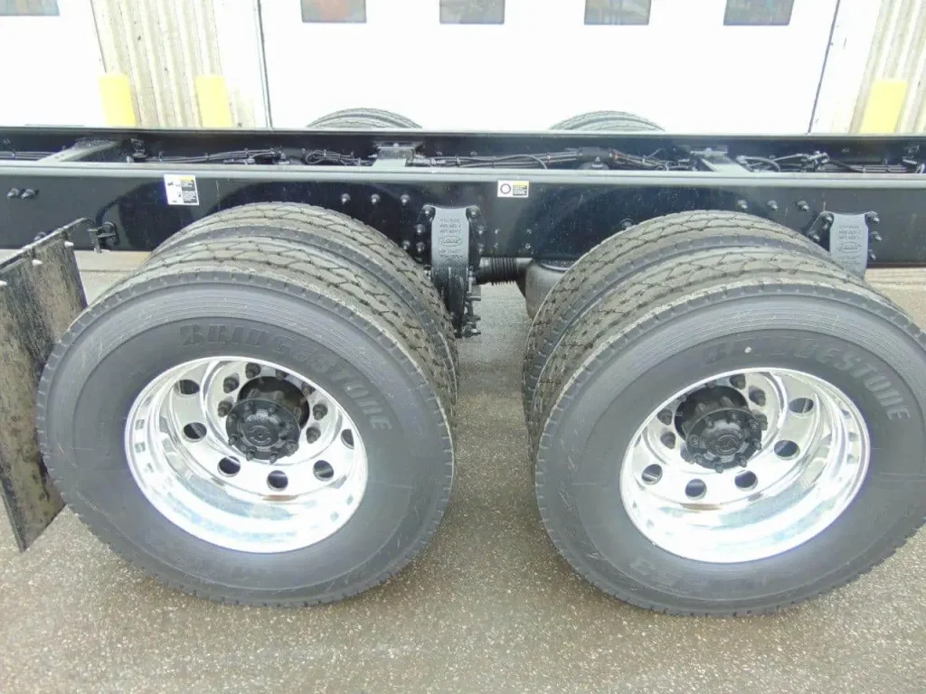 NEW – PETERBILT 567 CHASSIS – CUMMINS 565 HP 9
