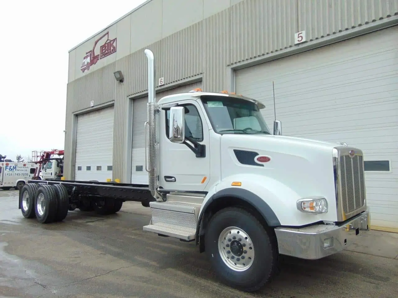 NEW – PETERBILT 567 CHASSIS – CUMMINS 565 HP main