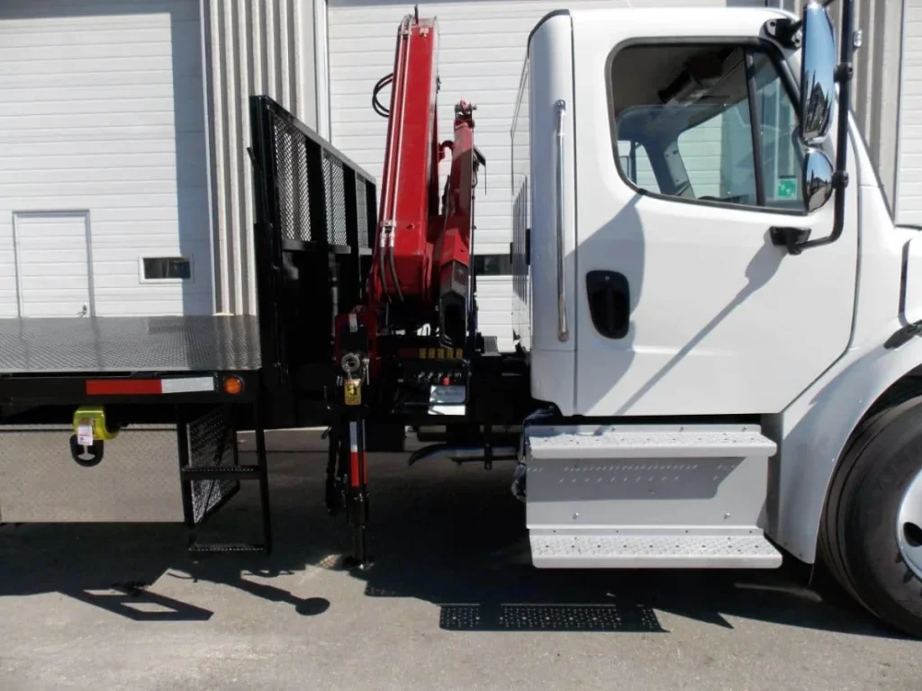 PM 11023 ON 2019 FLINER 02 copy