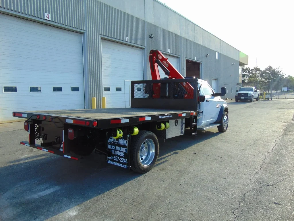 PM 6023 KNUCKLE BOOM ON DODGE 5500 SINGLE AXLE CHASSIS 1