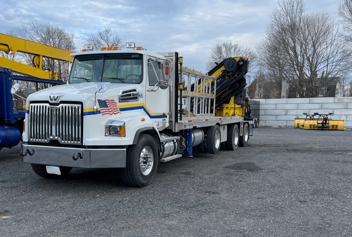 TRUCK e1744118658607 1