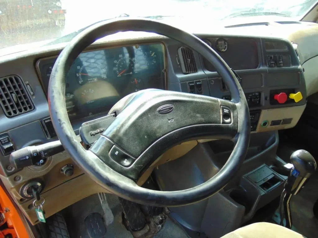 Used 2001 STERLING LT9513 CAB CHASSIS  6