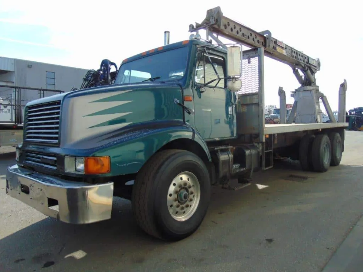 1999 INTL W USTC 150 26 01