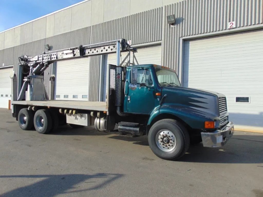 1999 INTL W USTC 150 26 02