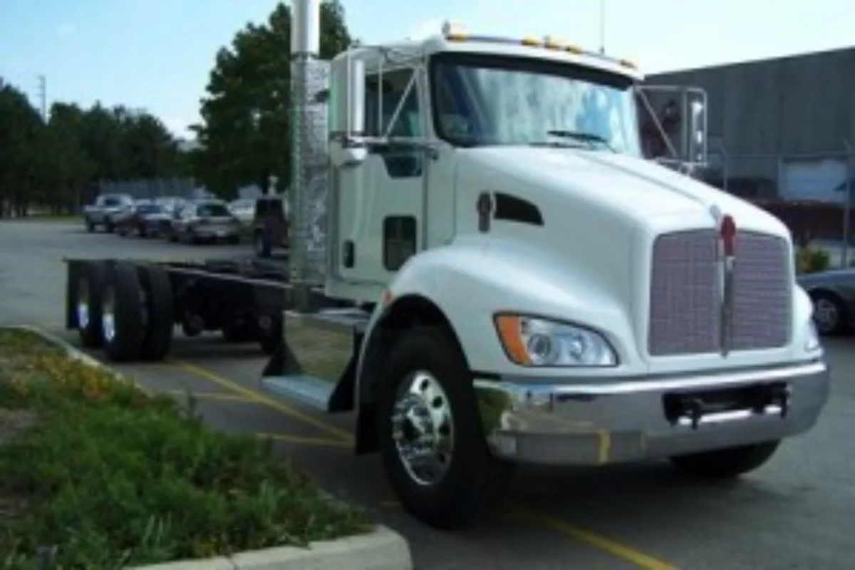 2018 KENWORTH T370 02