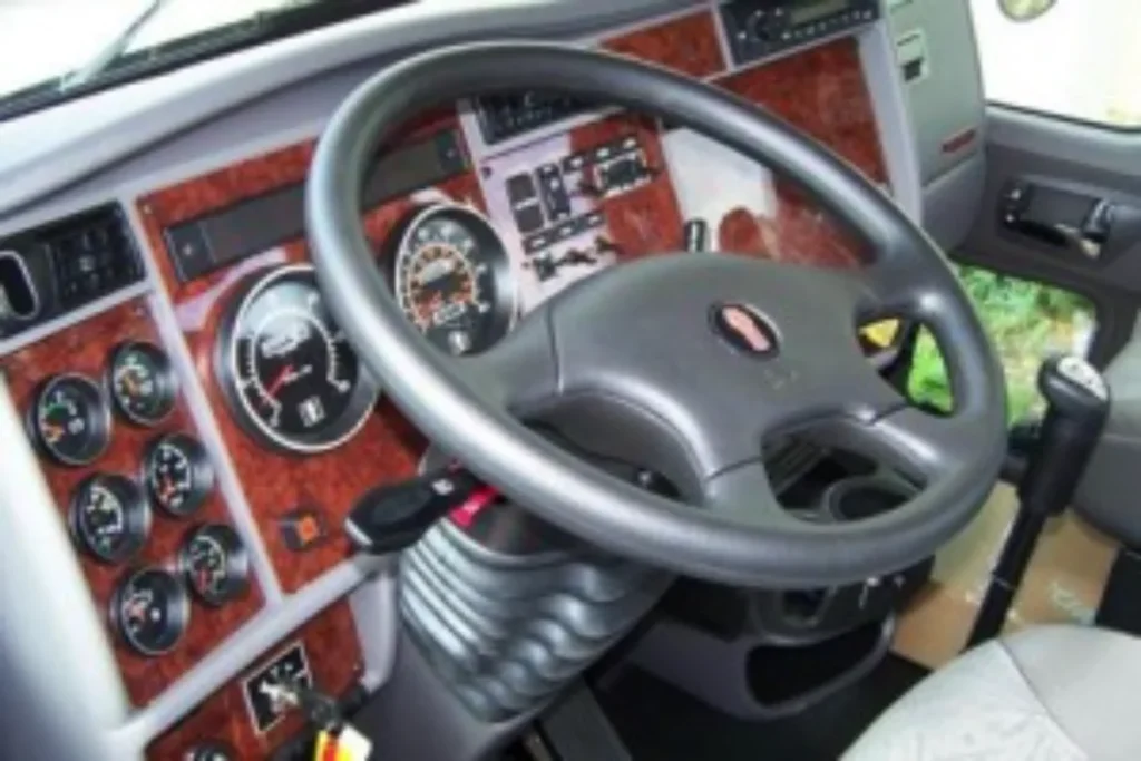2018 KENWORTH T370 03