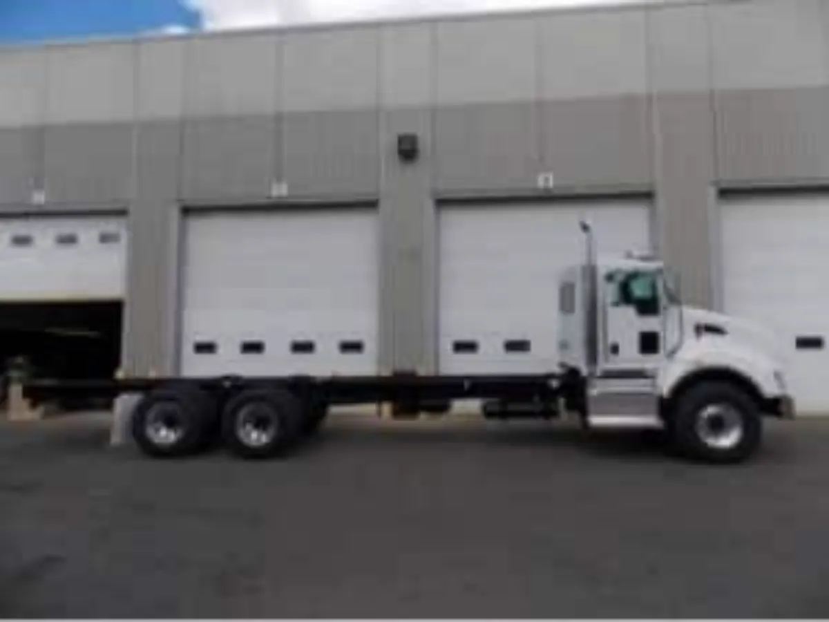2018 KENWORTH T440 01