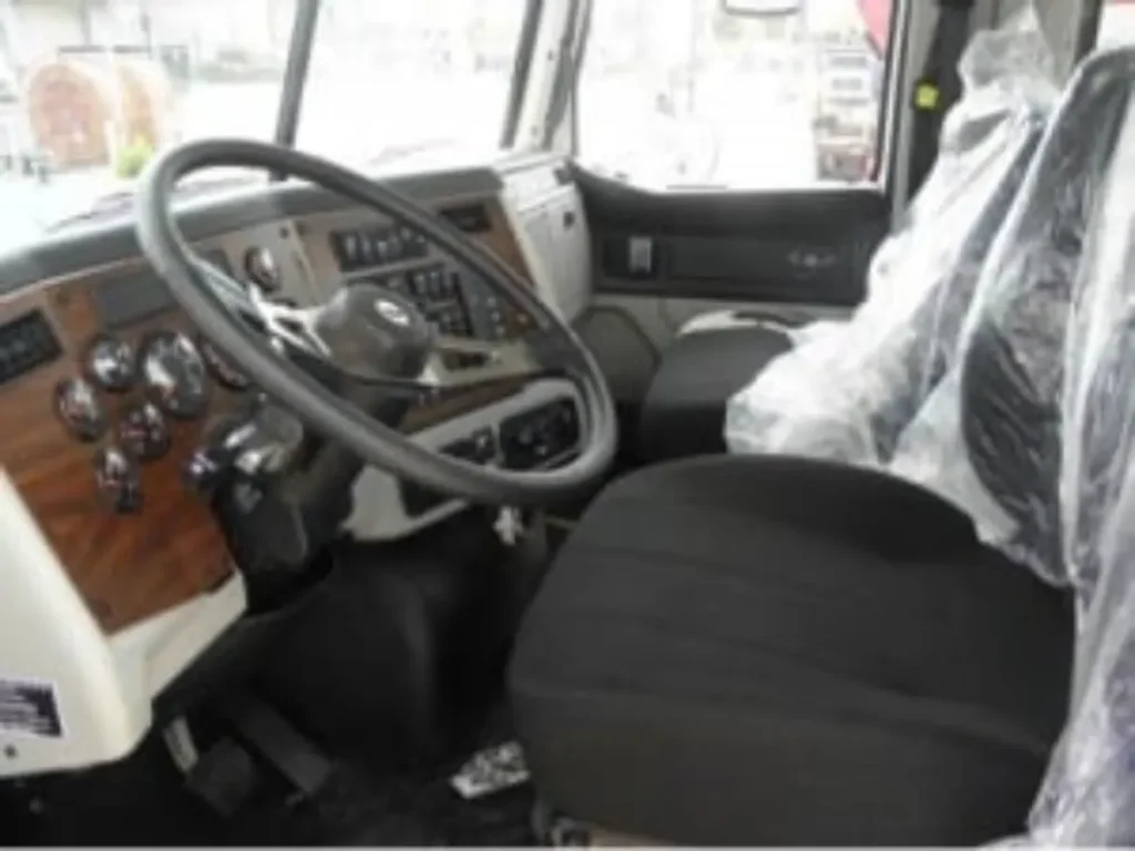 2018 WS 4800 TRI DRIVE 07