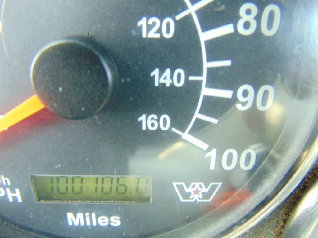 784