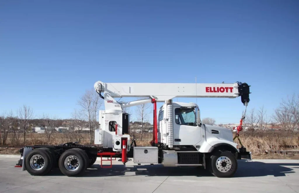 ELLIOTT 1881 ON 2017 VOLVO 03