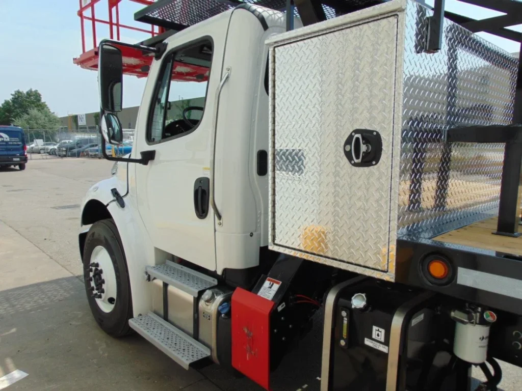 ELLIOTT L60 ON 2018 FLINER 05