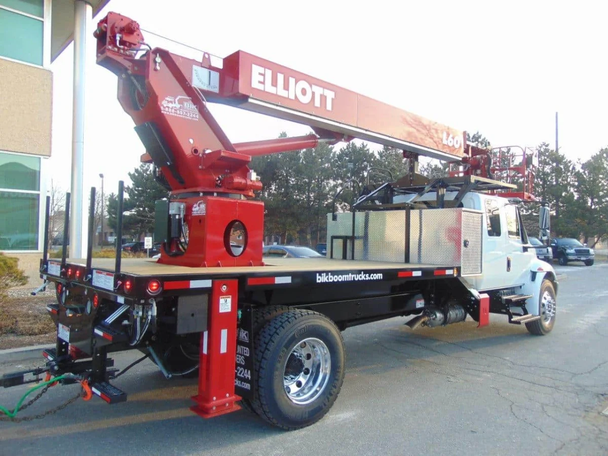 ELLIOTT L60 ON 2019 INTL 02